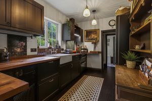 Kitchen- click for photo gallery